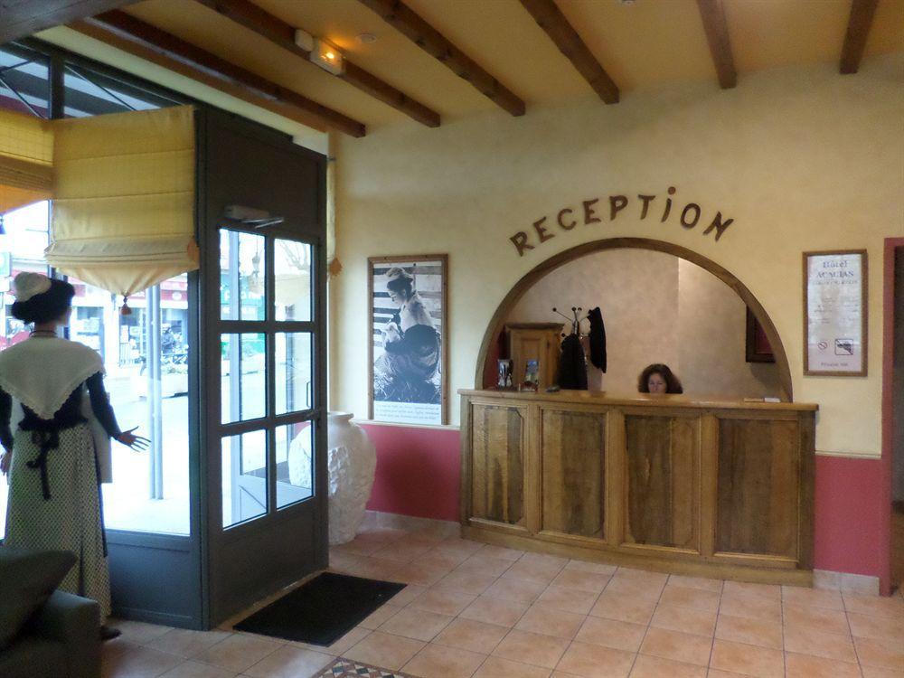 Brit Hotel Acacias Arles Kültér fotó
