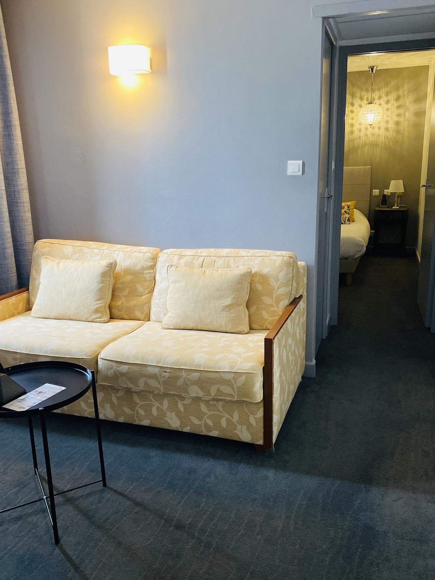 Brit Hotel Acacias Arles Kültér fotó