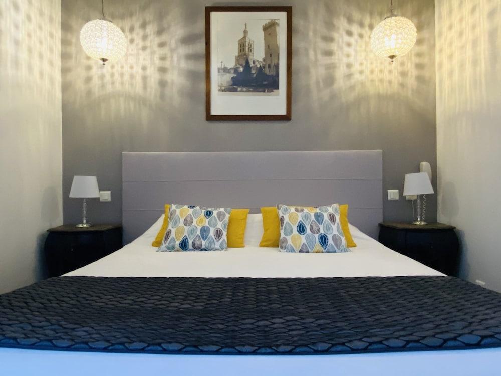 Brit Hotel Acacias Arles Kültér fotó