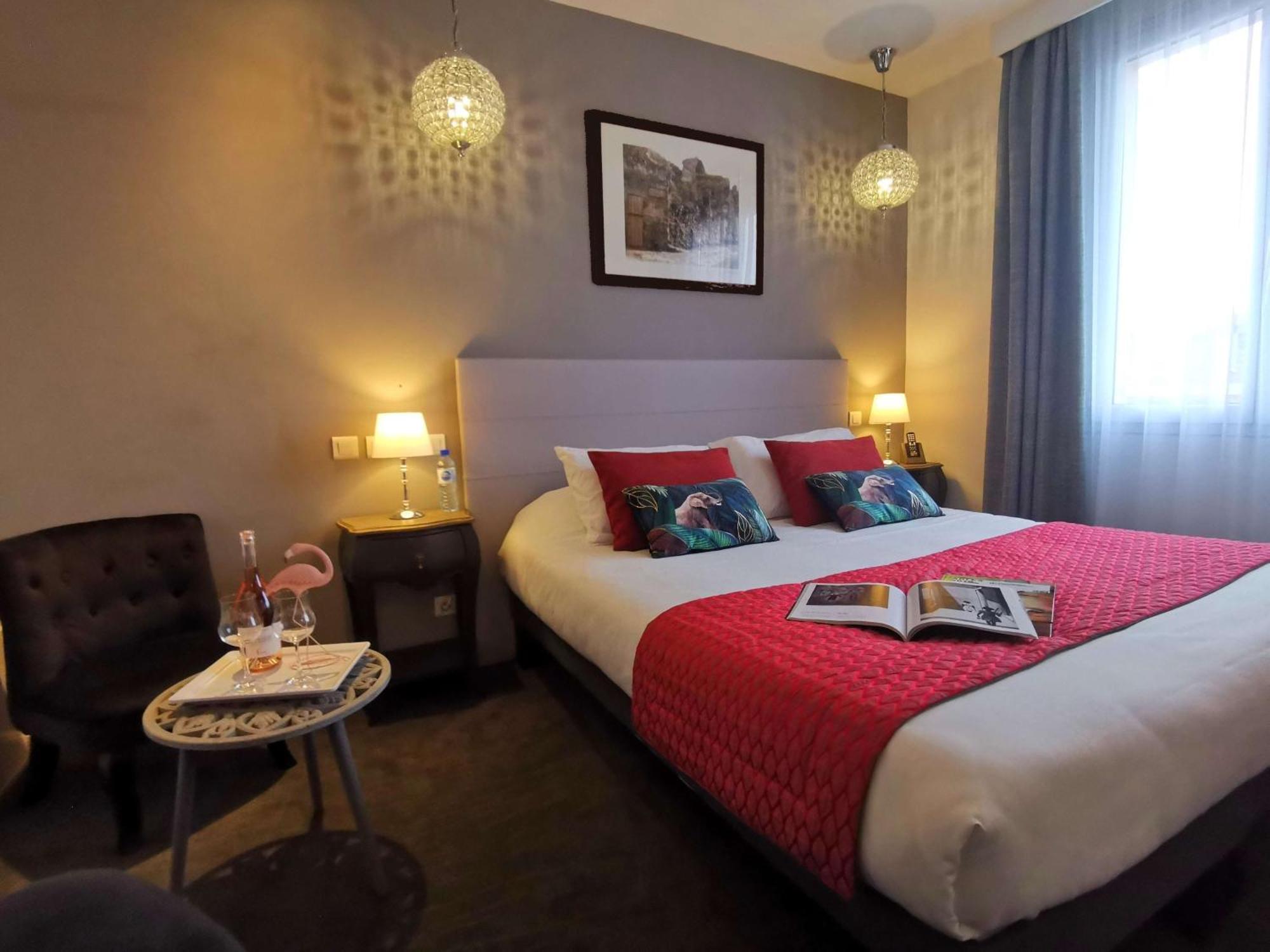 Brit Hotel Acacias Arles Kültér fotó