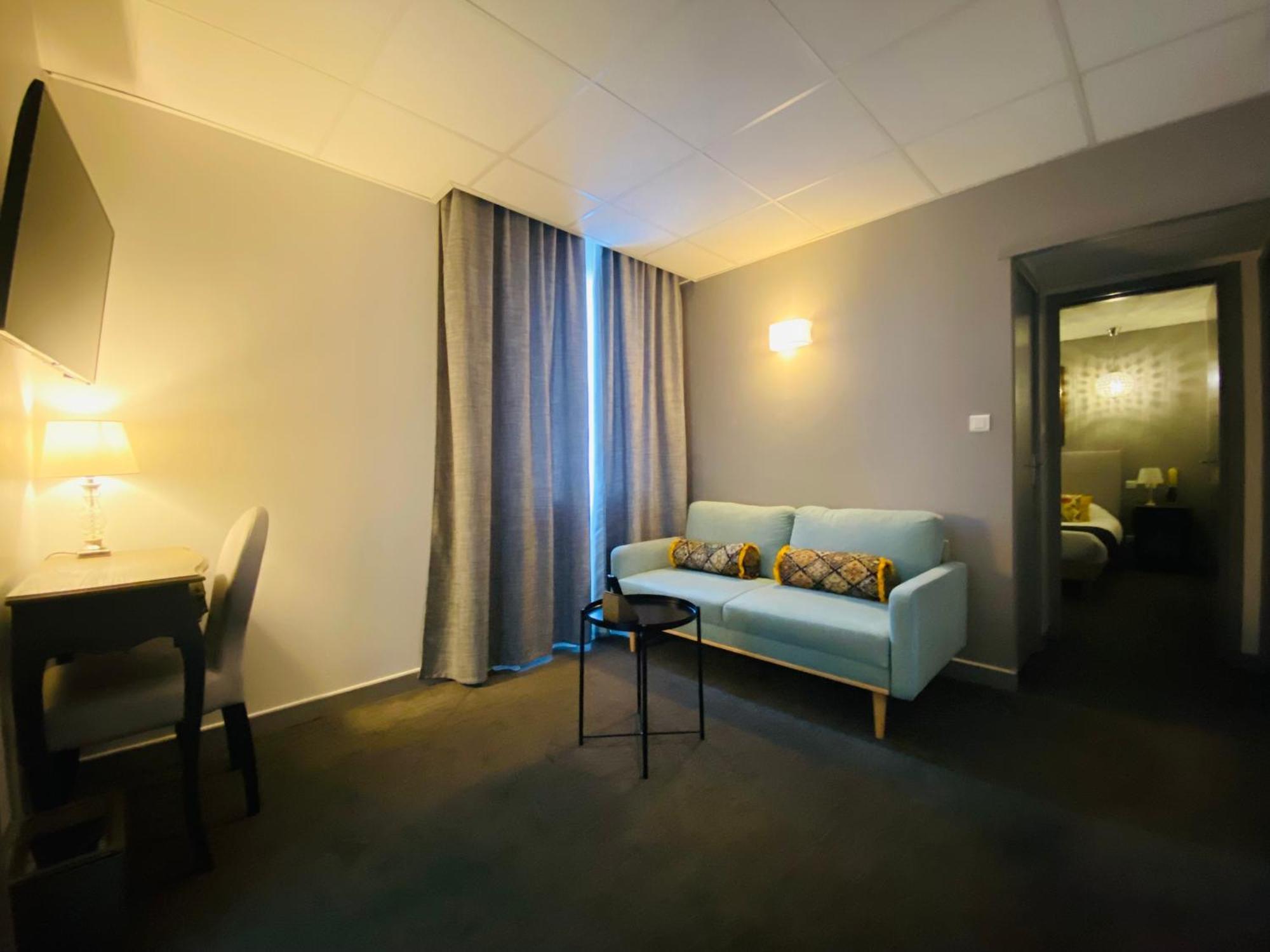 Brit Hotel Acacias Arles Kültér fotó