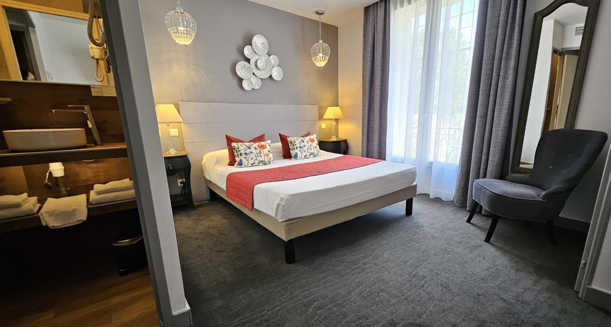 Brit Hotel Acacias Arles Kültér fotó