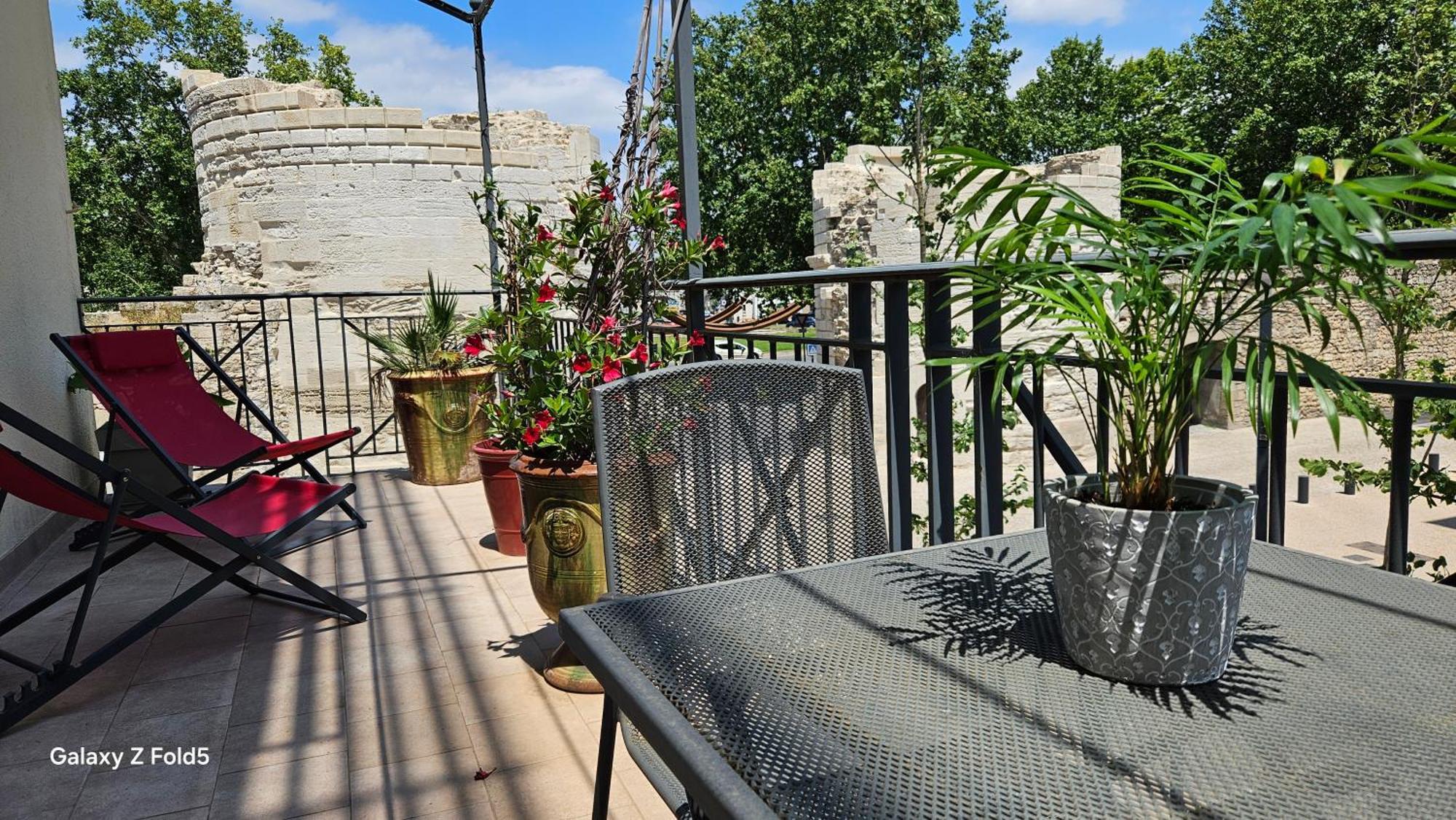 Brit Hotel Acacias Arles Kültér fotó