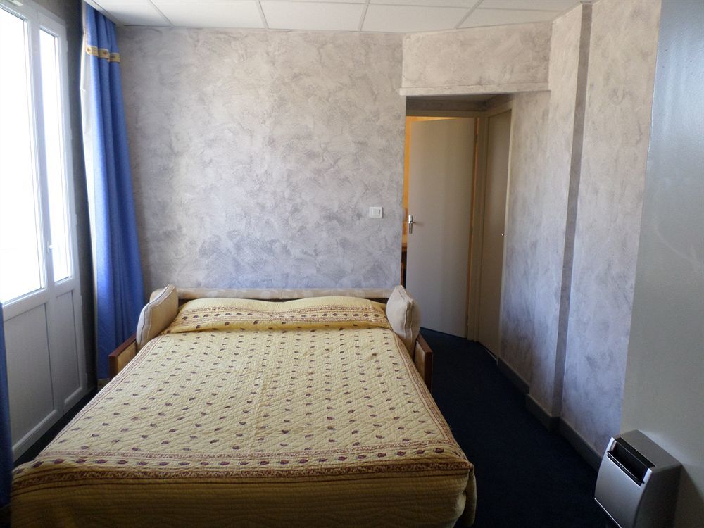 Brit Hotel Acacias Arles Kültér fotó