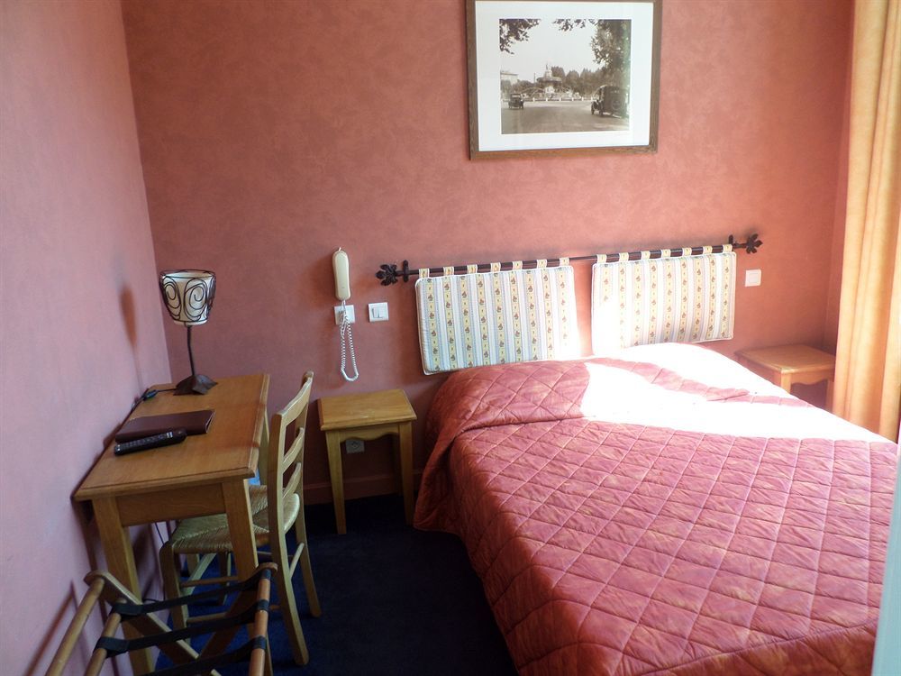 Brit Hotel Acacias Arles Kültér fotó
